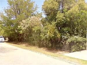 850 m² Land available in Bedford