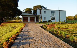 4 Bedroom House in Rietvlei View