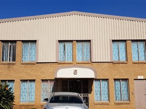 1297.82995605469 m² Industrial space in Meadowdale