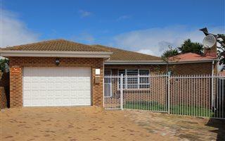 2 Bedroom Townhouse in The Crest