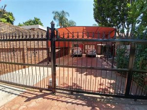 2 Bed House in Akasia