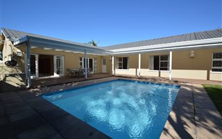 3 Bedroom House in Plettenberg Bay