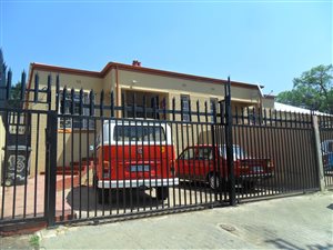 2 Bedroom House in Rosettenville
