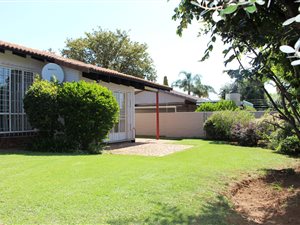 2 Bedroom House in Allens Nek