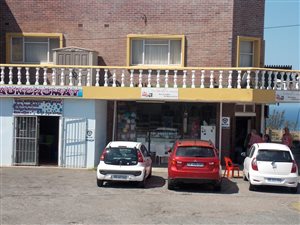 75 m² Retail Space in Bluff