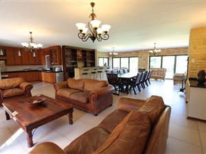 4 Bed House in Viljoenskroon