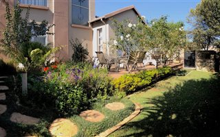 3 Bedroom Townhouse in Eagle Canyon Golf Estate