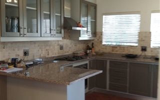 2 Bedroom Duplex in Sterrewag