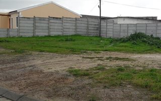 288 m² Land available in Malibu Village