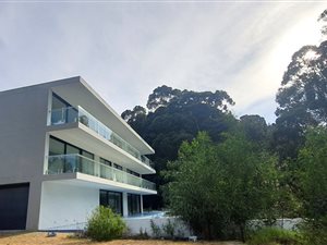6 Bed House in Worlds View