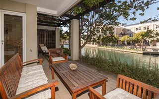 1 Bedroom Apartment in Waterfront