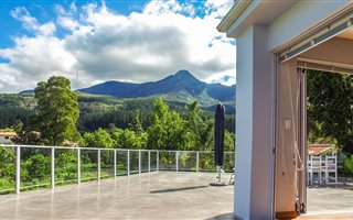 5 Bedroom House in Glen Barrie