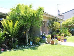 7 Bed House in Lamberts Bay