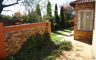 2 Bedroom Apartment in Honeydew