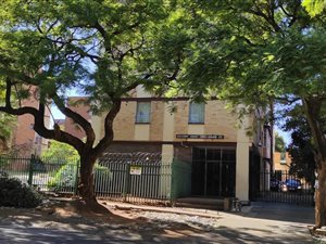 3 Bed Apartment in Arcadia