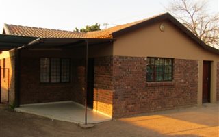 4 Bedroom House in Claremont