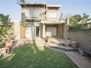 3 Bed Townhouse in Bedford Park
