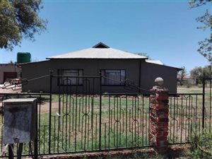 3 Bed House in Swartruggens