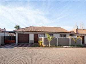 2 Bed Cluster in Willow Park Manor
