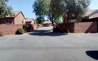 2 Bedroom House in Noordwyk