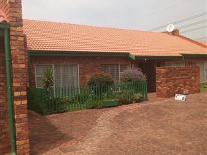 2 Bed House in Mayberry Park