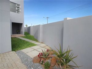 3 Bedroom Townhouse in Nahoon