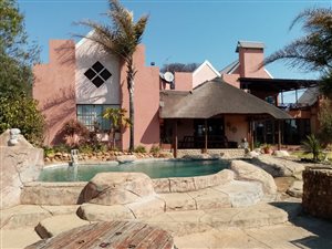 16 Bed House in Lindequesdrif