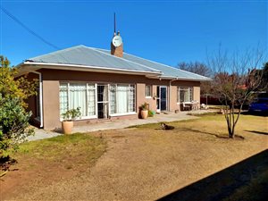 4 Bed House in Reddersburg
