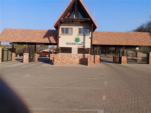 1963 m² Land available in Roodeplaat Dam
