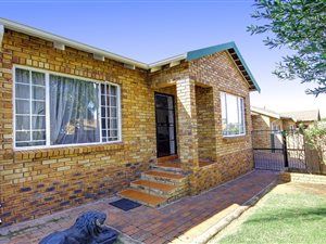 2 Bed Townhouse in Radiokop