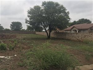 1003 m² Land available in Meiringspark