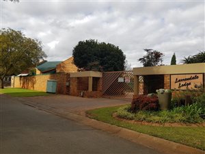 6 Bed House in Larrendale