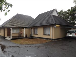 2 Bed Apartment in Scottsville