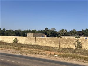 1.2 ha Land available in Shere