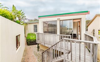2 Bedroom House in Capri