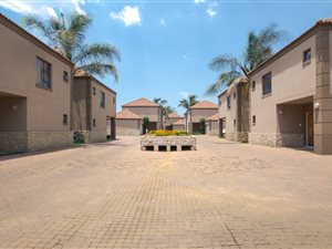 3 Bedroom Townhouse in Mantevrede