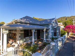 4 Bed House in Paarl