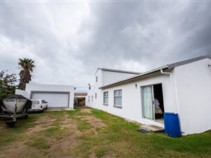 5 Bed House in Onverwacht