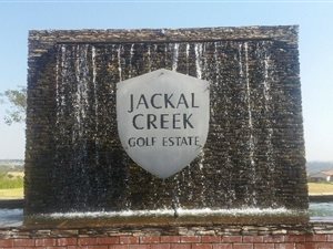 1 Bedroom Apartment in Jackal Creek Golf Estate