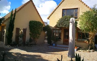 3 Bedroom House in Heritage Park