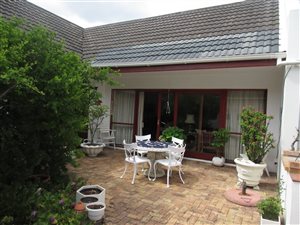 3 Bed Townhouse in Eastcliff