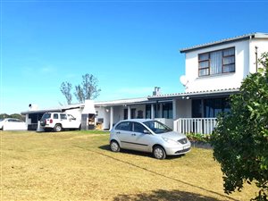 12 Bed House in Hibberdene