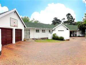4 Bed House in Osummit