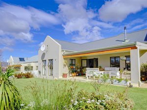 2 Bed House in Kraaibosch