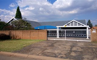 4 Bedroom House in Dersley