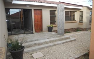 3 Bedroom House in Motherwell