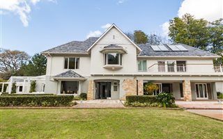 7 Bedroom House in Bishopscourt