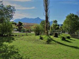 807 m² Land available in Heather Park