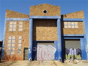 485 m² Commercial space in Fairview