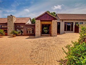 5 Bed House in Mooikloof Heights